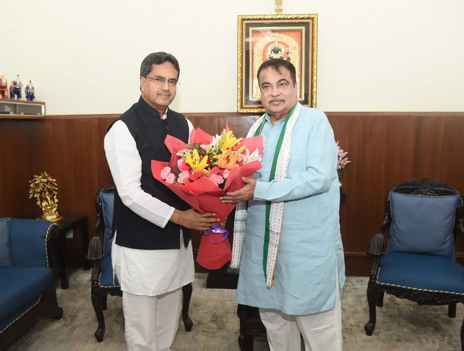 CM Manik Saha meets Gadkari to push Tripura NH projects