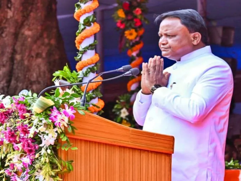 What Actions is CM Mohan Majhi Taking to Address Fertilizer Supply Issues in Odisha?