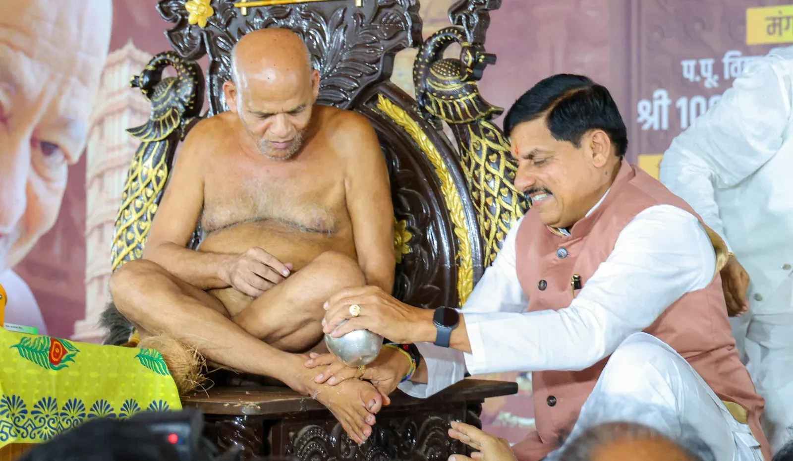 CM Mohan Yadav Joins Chaturmas at Bhopal's Vidhyoday Tirth
