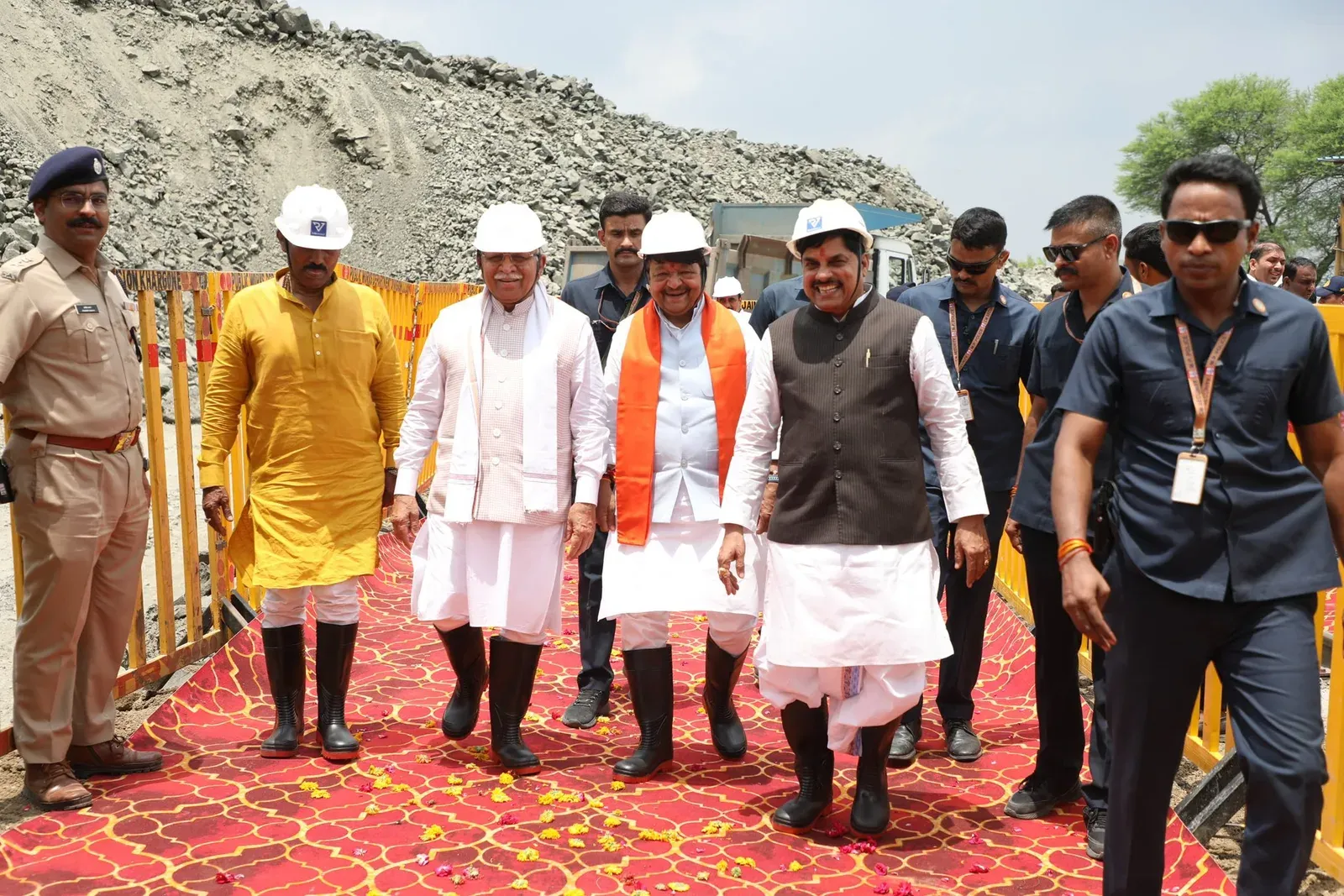 CM Mohan Yadav, Khattar Inspect Kanh Duct Project in Ujjain