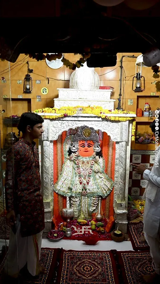 CM Mohan Yadav Offers Prayers at Dandraua Dham, Mehgaon