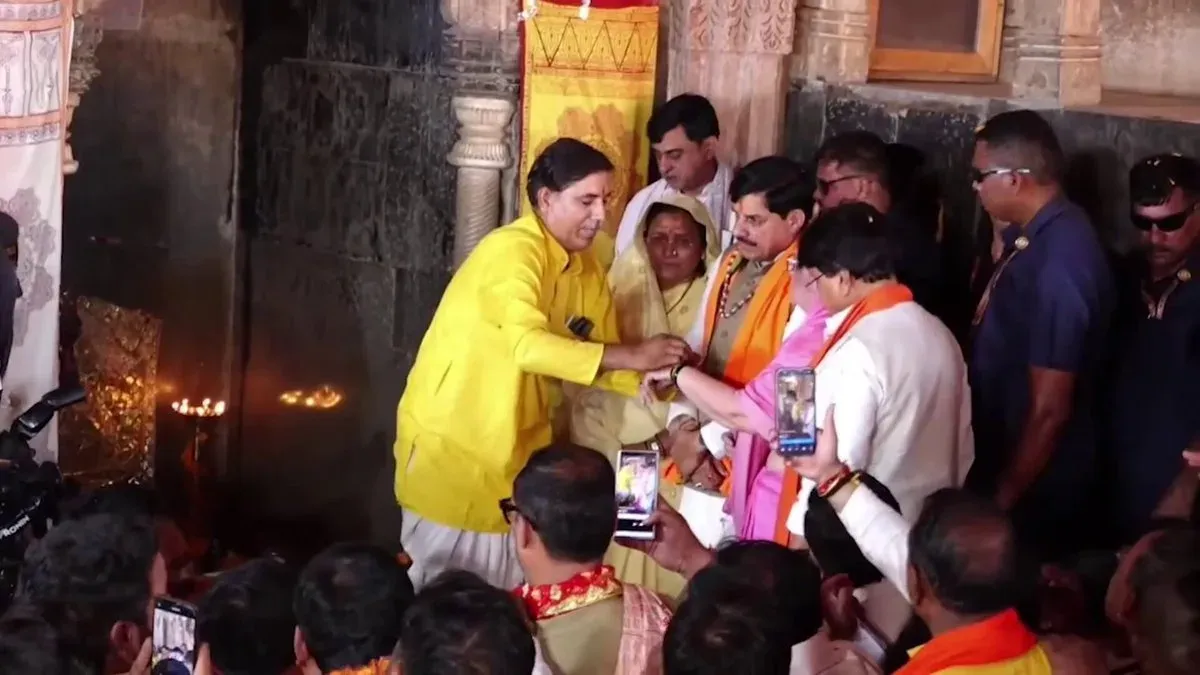 CM Mohan Yadav Offers Prayers at Historic Bhojshala in Dhar