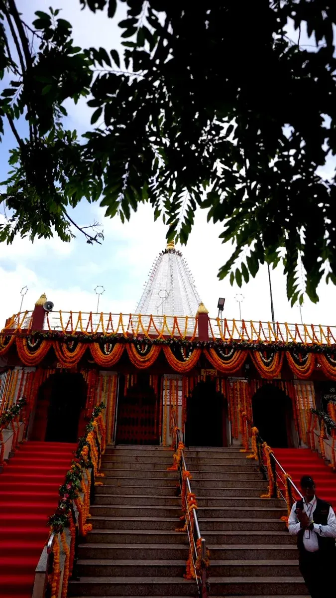 CM Mohan Yadav offers prayers at Maihar's Sharda Devi temple