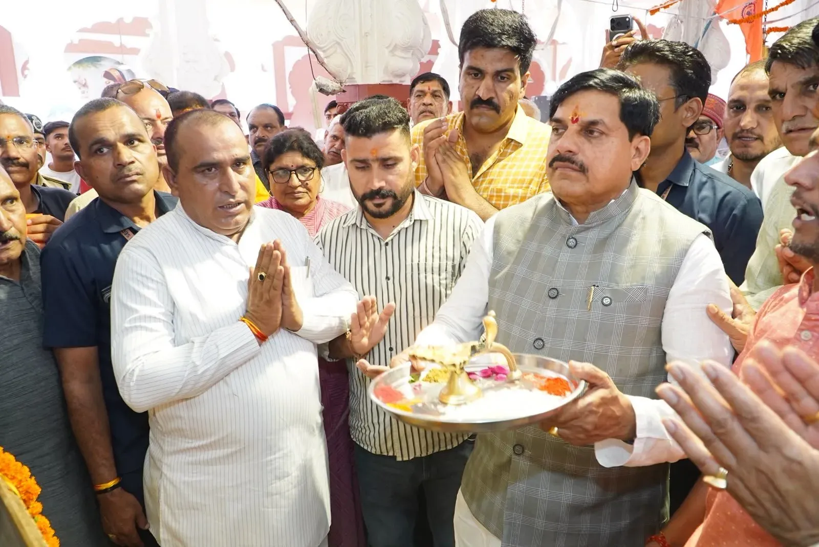 CM Mohan Yadav Offers Prayers at Ujjain's Jagdish Mandir on Rath Yatra Eve