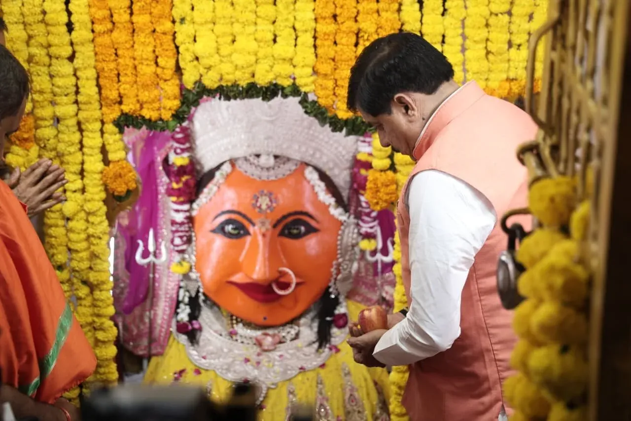 CM Mohan Yadav Offers Prayers at Ujjain's Maa NagarKot Maharani Temple on Maha Ashtami