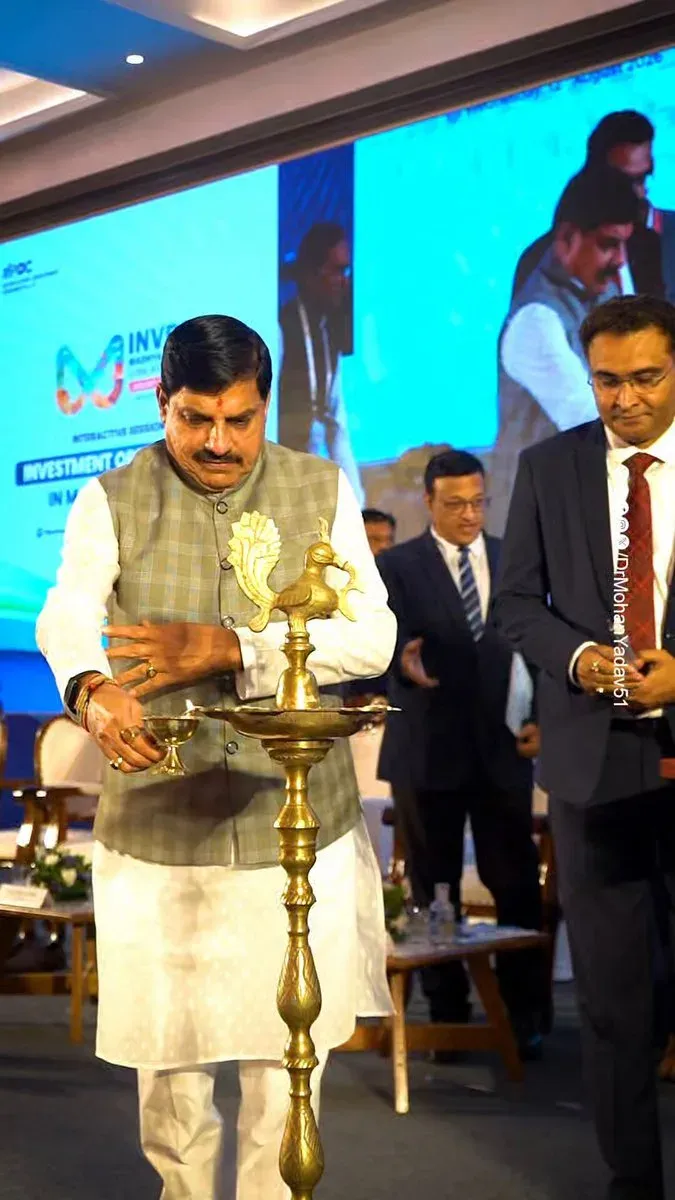 CM Mohan Yadav Pulls ₹8,635 Cr Investment Bids at Ahmedabad Roadshow