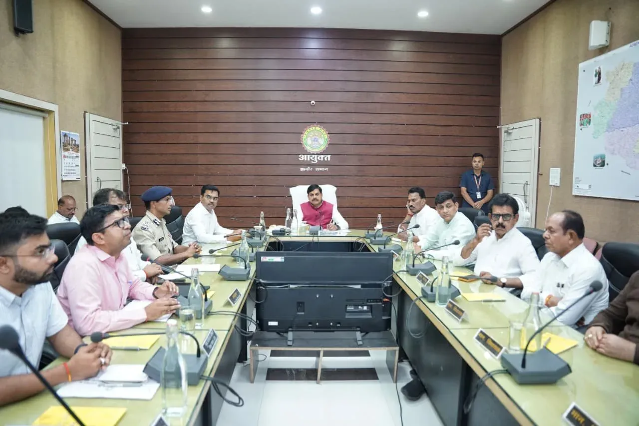 CM Mohan Yadav Reviews Drinking Water Systems at Indore Meet