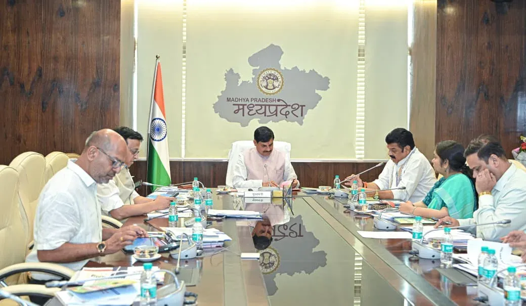CM Mohan Yadav Reviews MP Wheat Procurement, Orders MSME-SHG Model