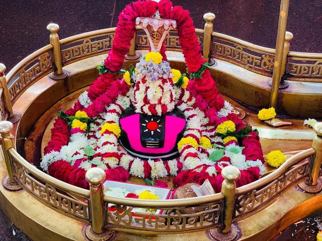 CM Mohan Yadav Seeks Blessings of Ujjain's Angareshwar Mahadev