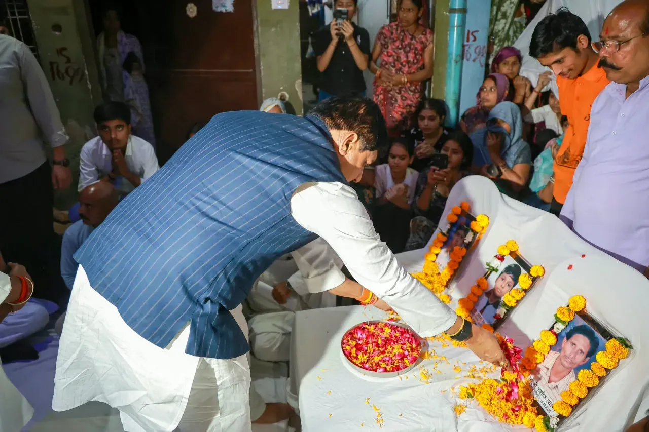 CM Mohan Yadav visits Gwalior accident victims' families