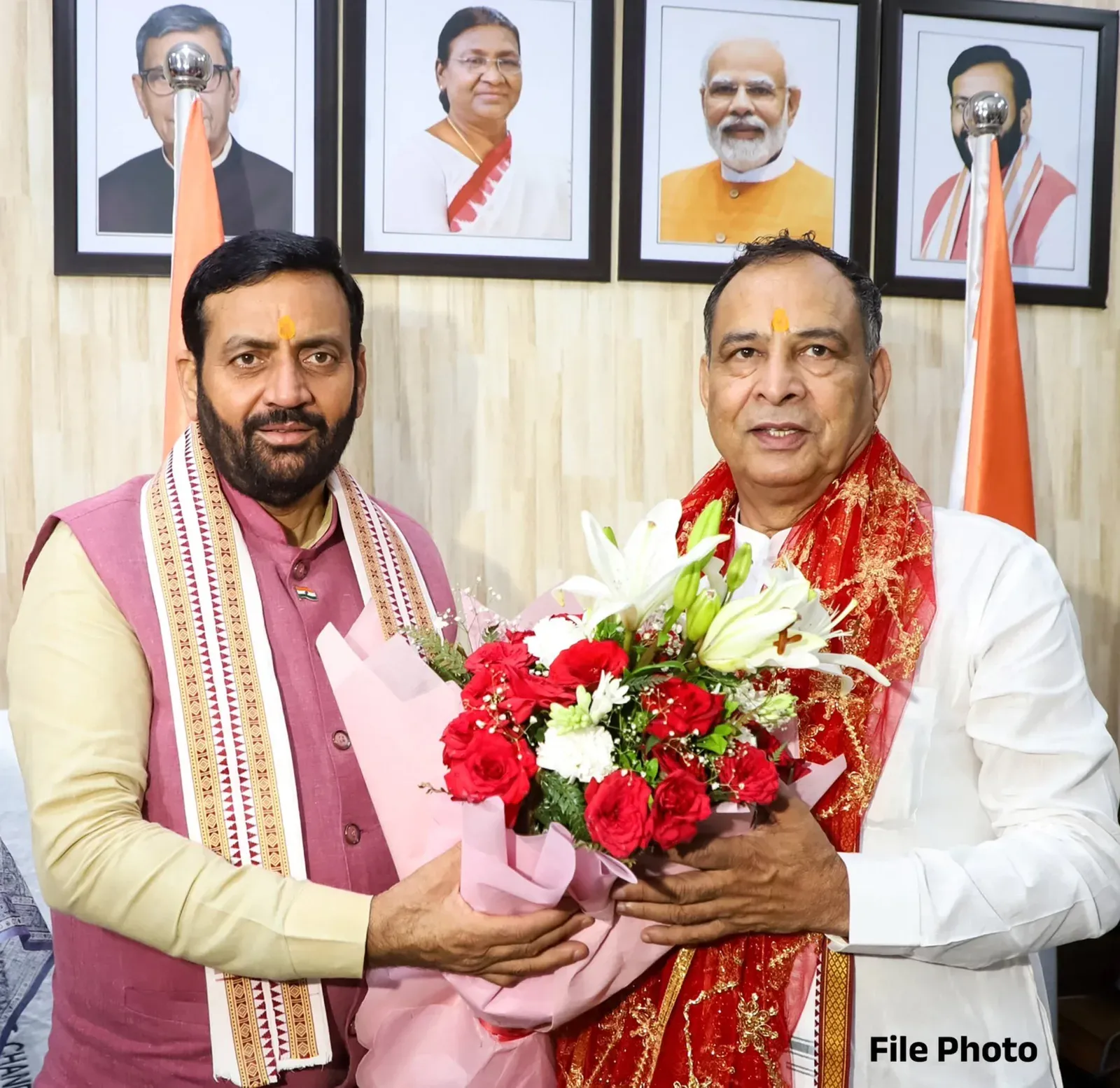 CM Nayab Saini Greets BJP Veteran Mohan Lal Kaushik on Birthday