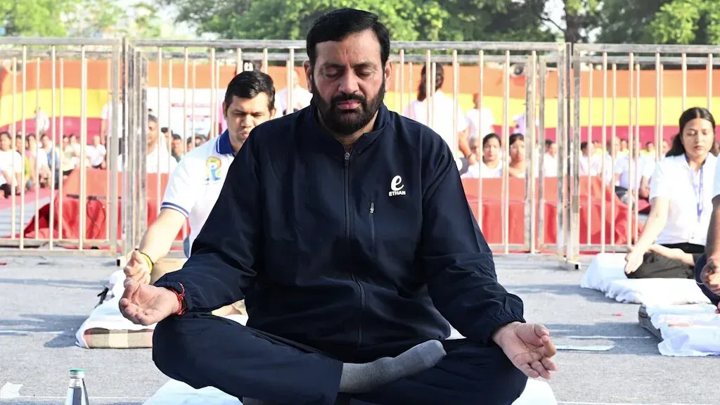 CM Nayab Saini Joins Yoga Day Event at Gurugram Park