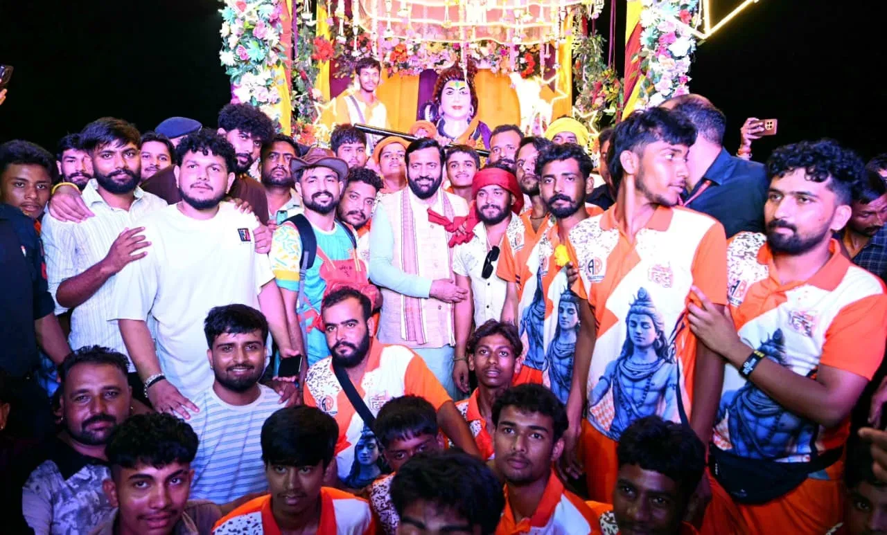 CM Nayab Saini Meets Kanwar Pilgrims on Kurukshetra-Chandigarh Route