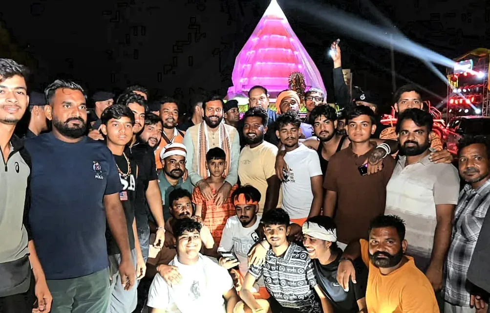 CM Nayab Saini Meets Kanwariyas Between Saha and Barwala