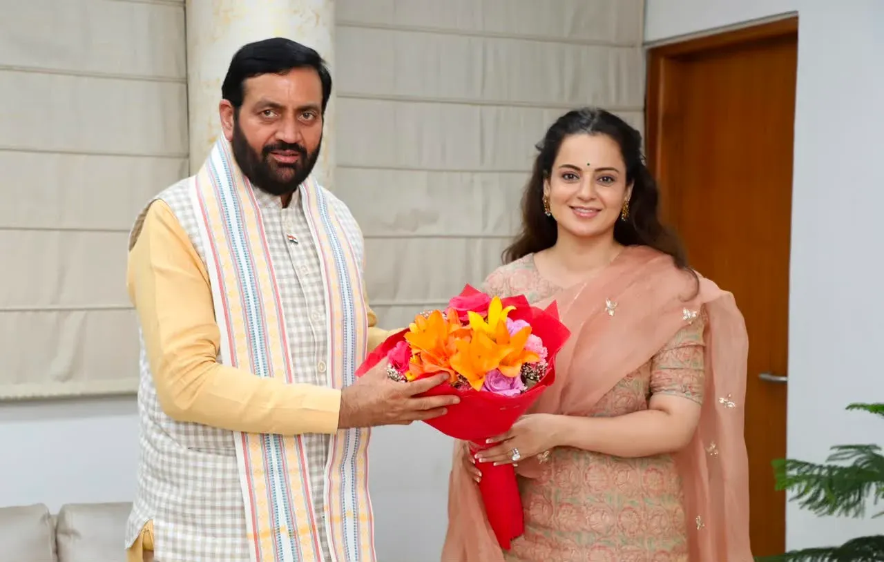 CM Nayab Saini Meets MP Kangana Ranaut at Haryana Bhawan
