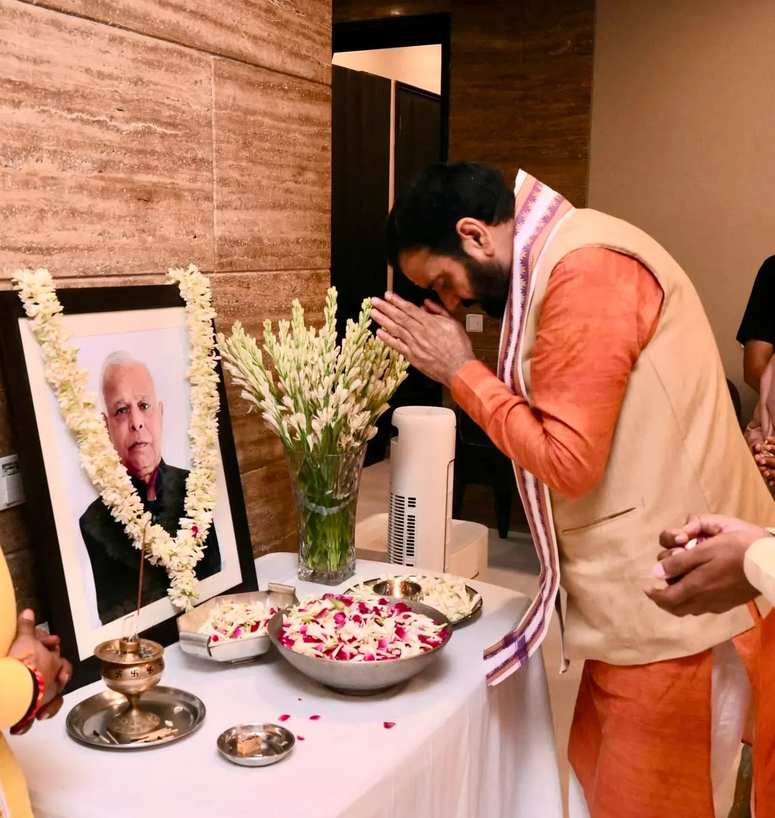 CM Nayab Saini Pays Condolences to RSS Leader's Family in Gurugram