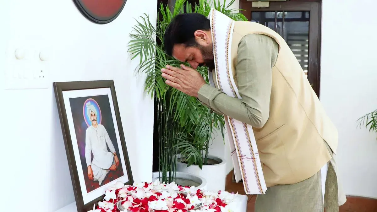 CM Nayab Saini pays floral tribute to Baje Bhagat in Chandigarh