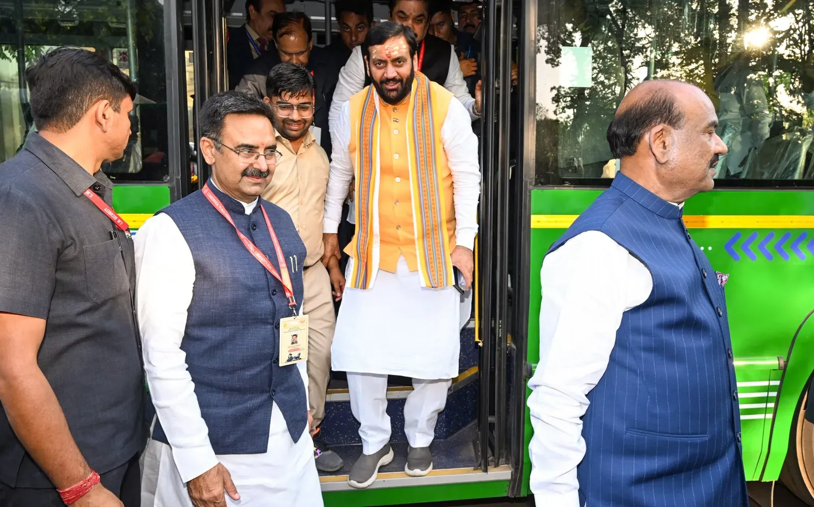 CM Nayab Saini Rides E-Bus With CPA Delegates at Haryana Vidhan Sabha