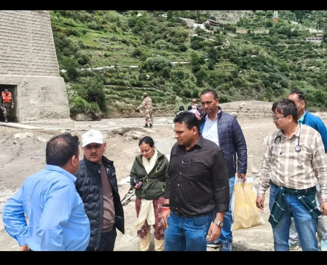 क्या स्वास्थ्य सचिव ने धराली में आपदा प्रभावित क्षेत्रों का किया निरीक्षण?