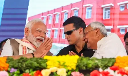 Did CM Nitish Support Caste Census and Thank PM Modi for Development in Bihar?