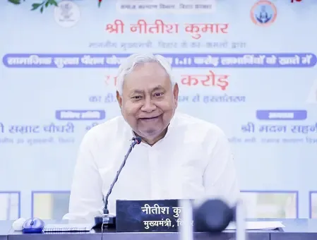 Has CM Nitish Kumar's 125 Units Free Electricity Scheme Triggered a Political Storm in Bihar?