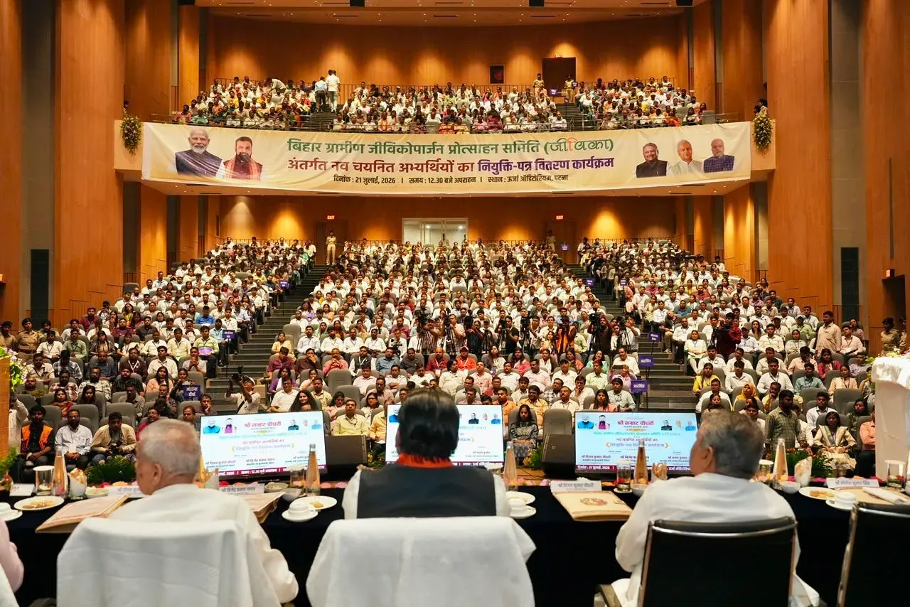 CM Nitish Vows to Link Every Poor Family to Jeevika