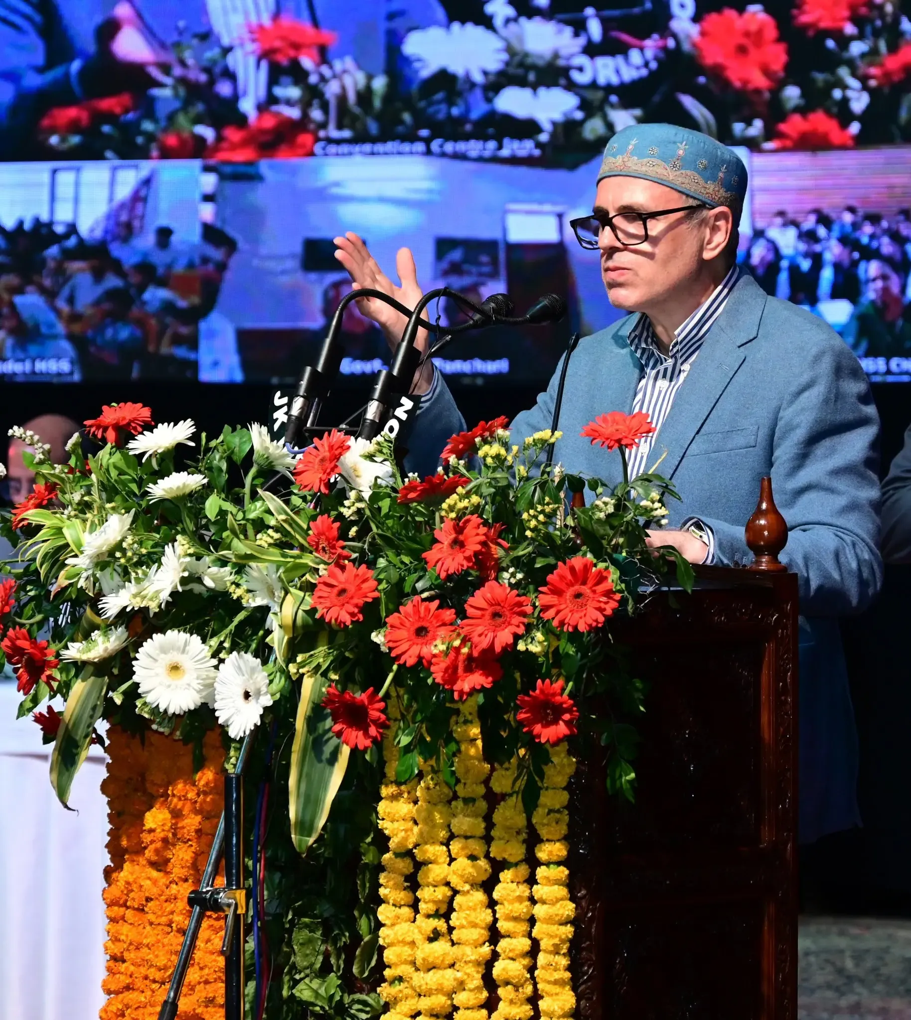 Omar Abdullah Honors National Flag Protocol at Inauguration Event