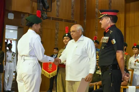 Who Honored Gujarat's NCC Cadets at the 77th Republic Day?