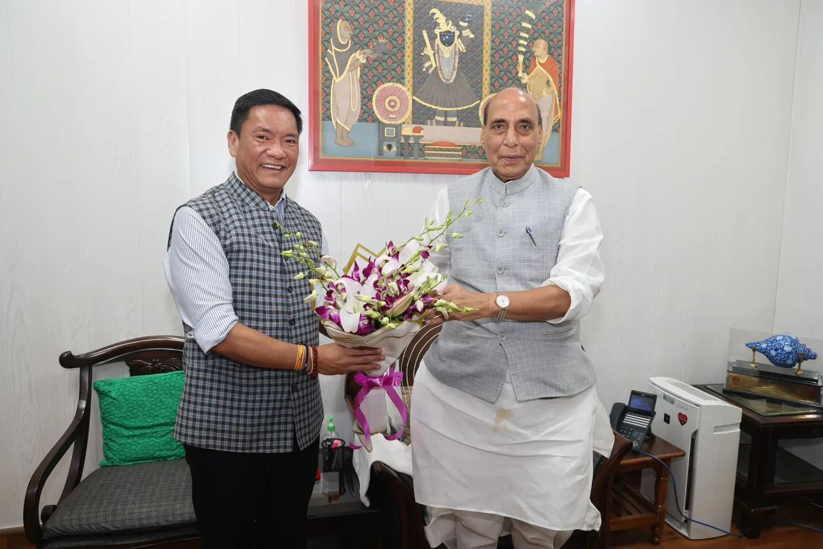 CM Pema Khandu meets Rajnath Singh on Arunachal border needs