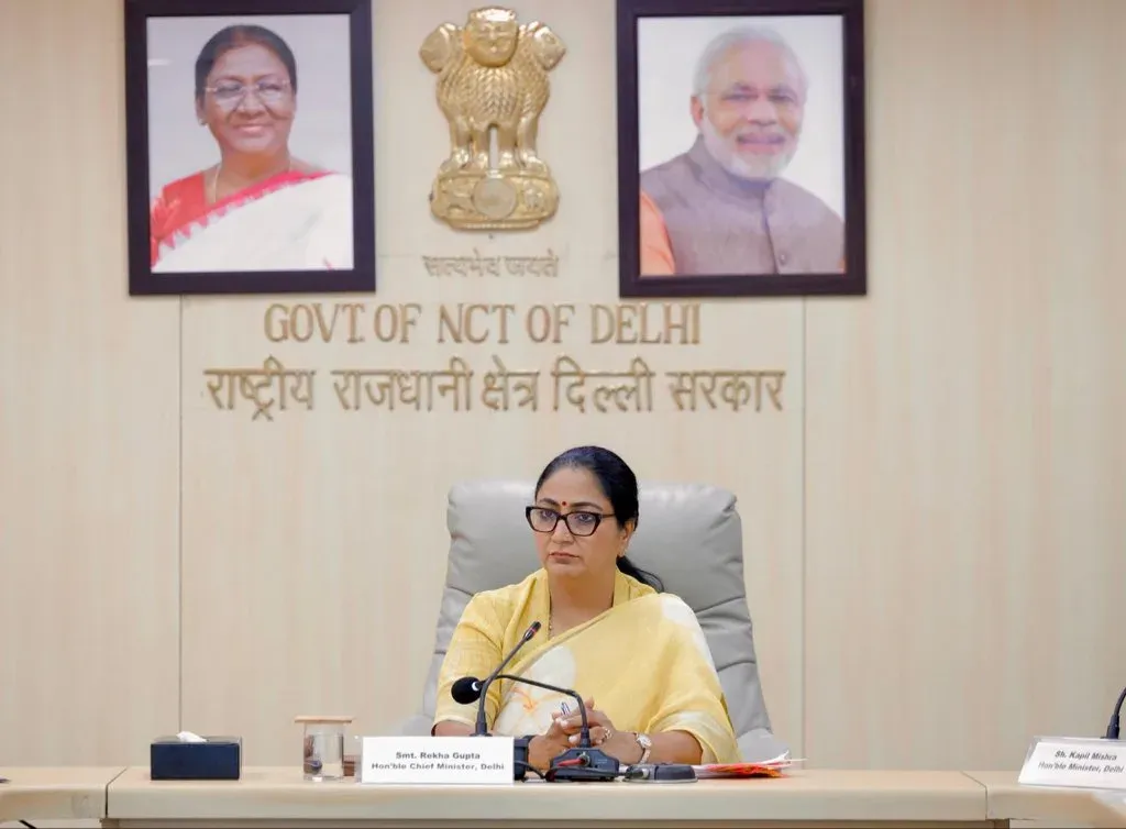 CM Rekha Gupta Chairs High-Level Meet on Delhi O-Zone Issues