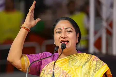 How is CM Rekha Gupta and Delhi BJP chief praising 'Mann Ki Baat' for popularizing social heroes?