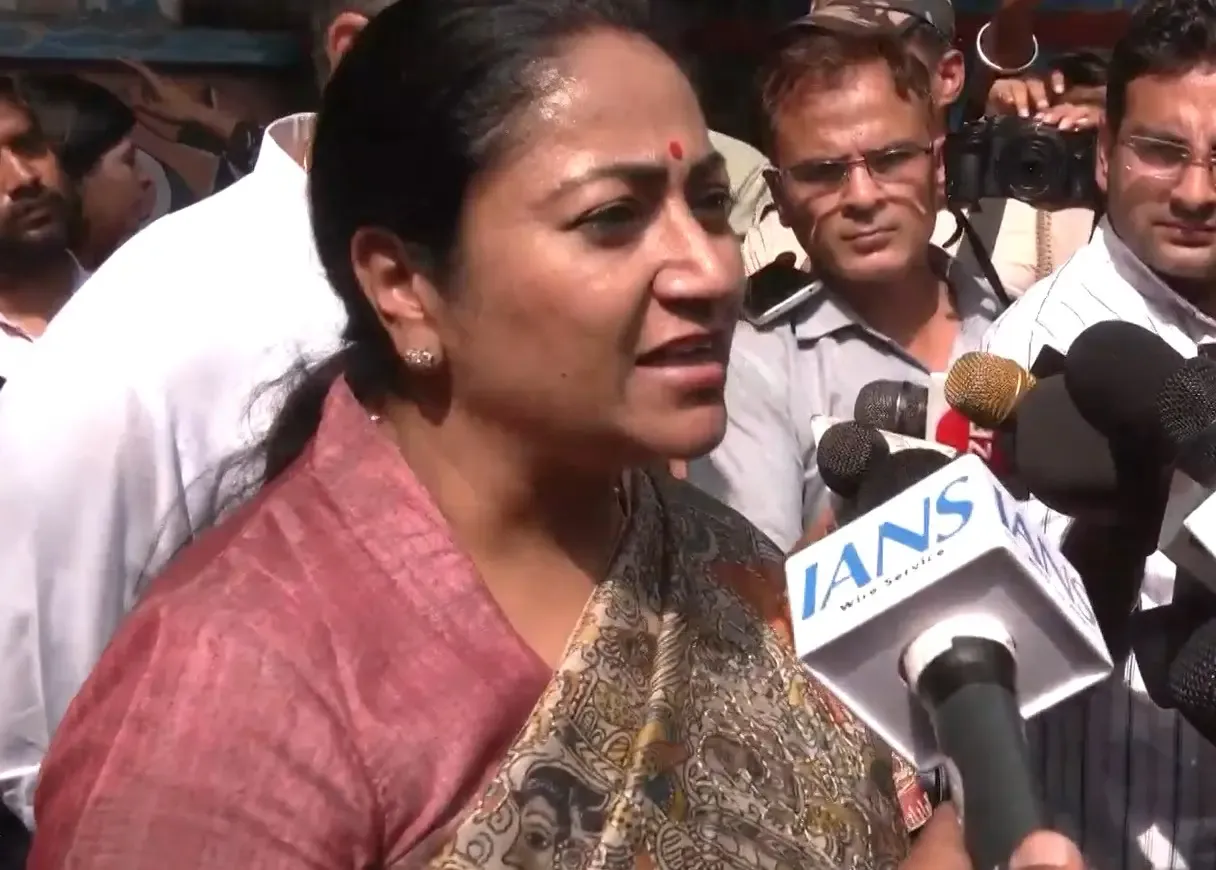 Chief Minister Rekha Gupta Reviews Minto Bridge, Implements 'Zero Waterlogging' Strategy