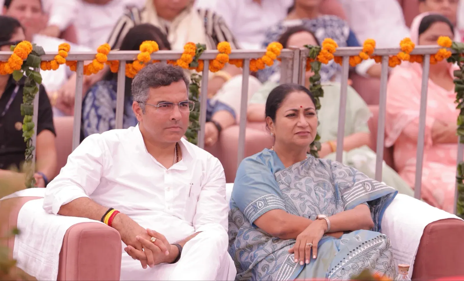 CM Rekha Gupta joins Mann Ki Baat Ep 138 with Delhi BJP leaders