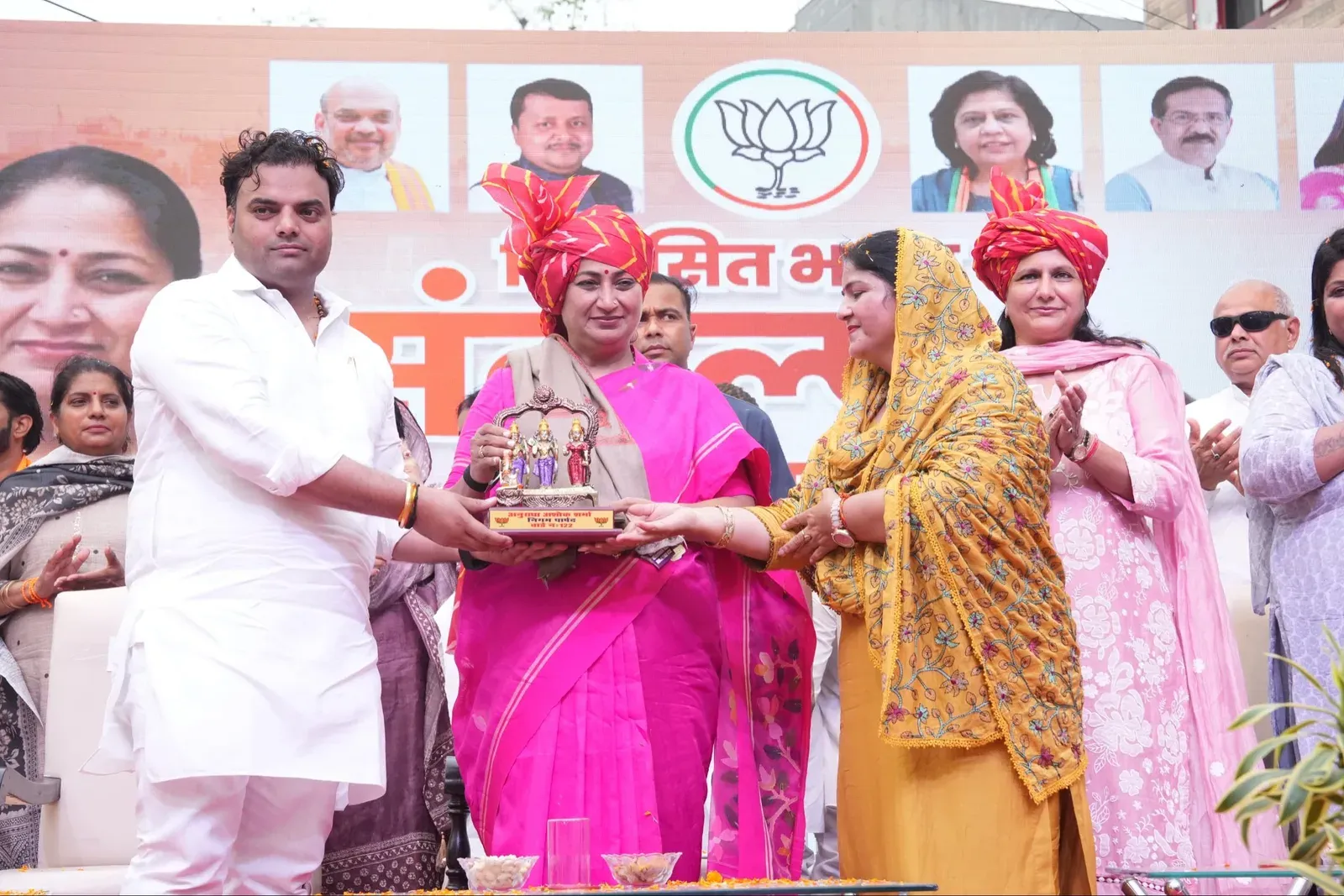 CM Rekha Gupta Joins Viksit Bharat Sammelan in Matiyala