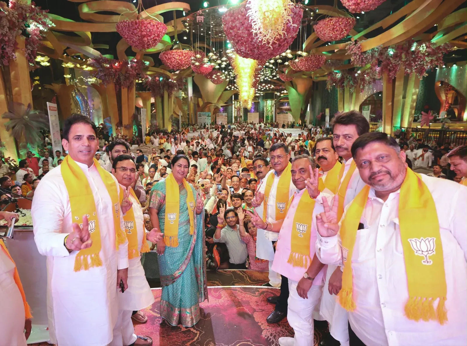CM Rekha Gupta Joins Viksit Bharat Sankalp Sabha in Shalimar Bagh