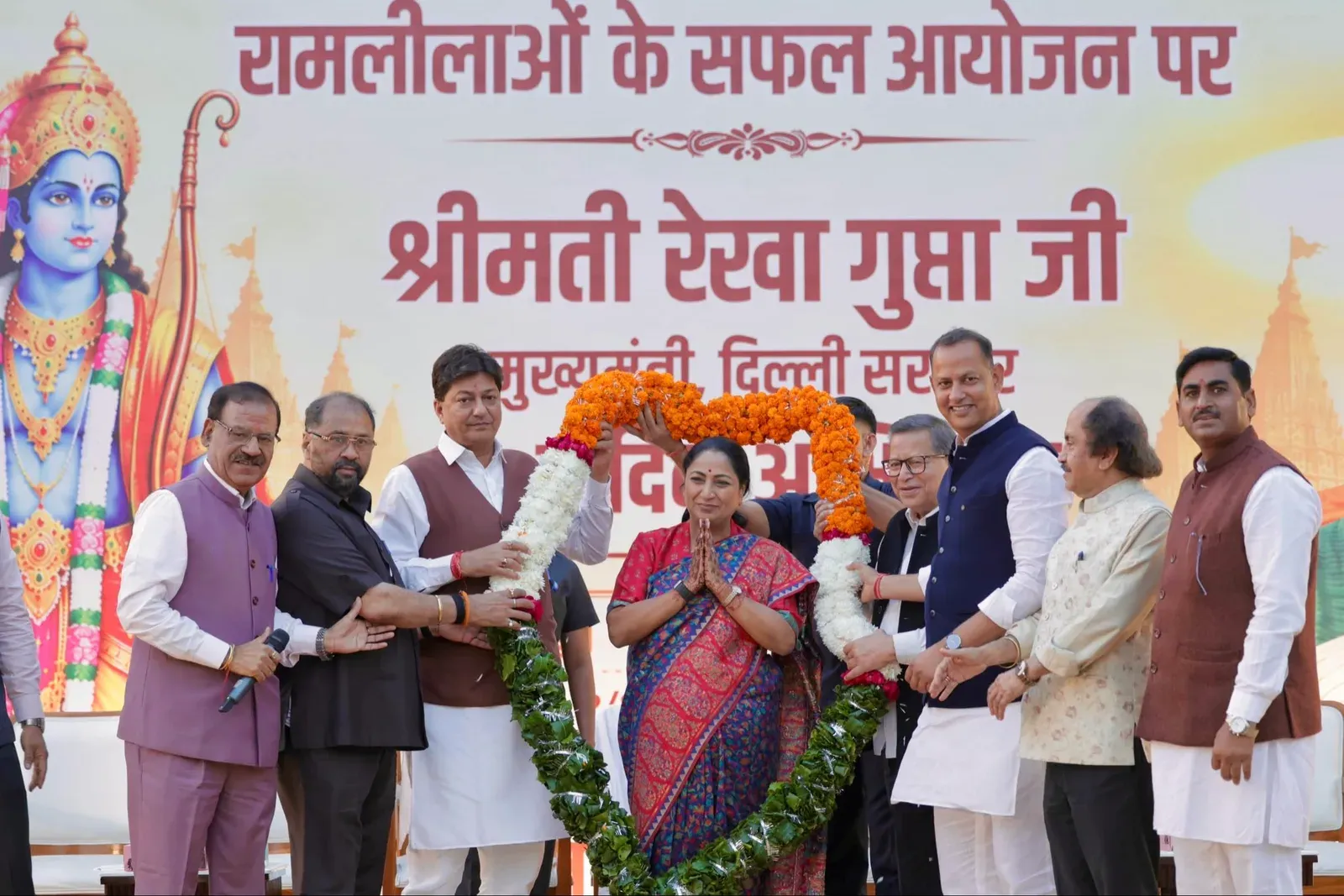 CM Rekha Gupta Meets Delhi Ramleela Committees, Pledges Support