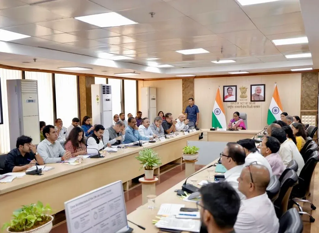 CM Rekha Gupta Orders FIRs Against Illegal Hoardings, Diwali Clean-Up Drive