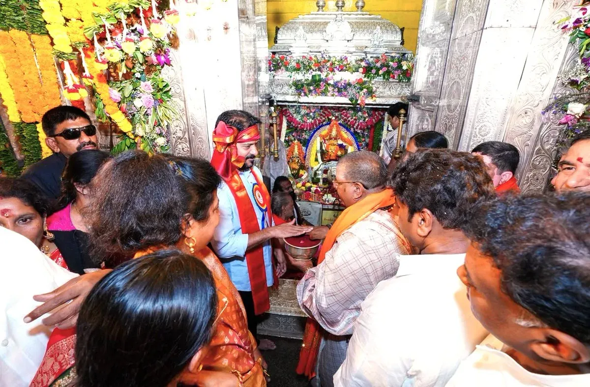 CM Revanth Reddy Joins Lashkar Bonalu at Ujjaini Mahankali Temple
