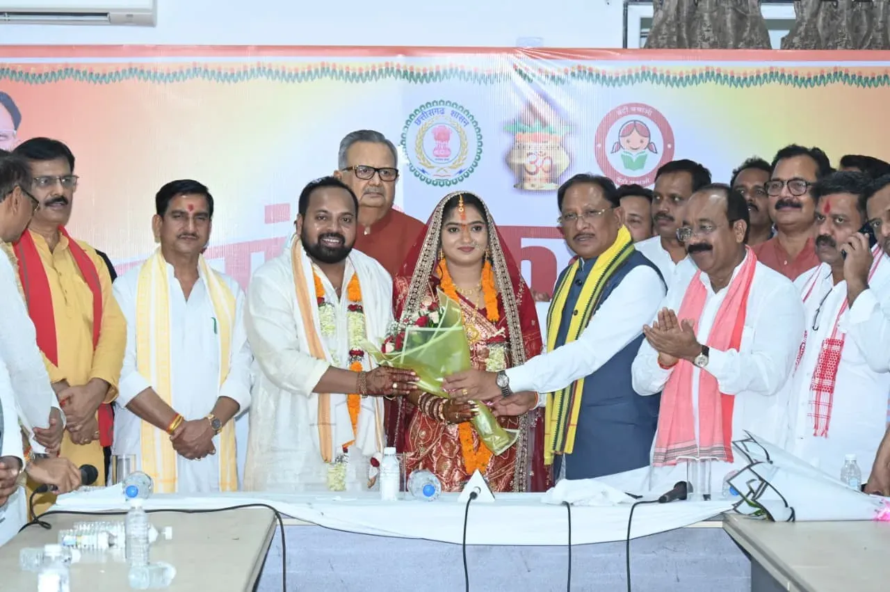 CM Sai Blesses 21 Couples at Bemetara Mass Wedding