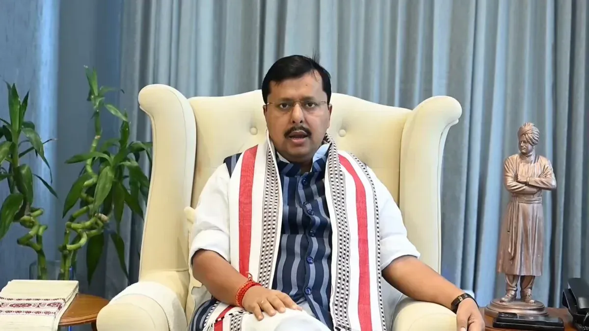 CM Sai hails Kosha Silk on National Handloom Day