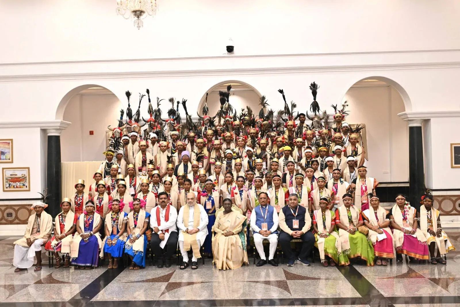 CM Sai Leads Bastar Delegation to Rashtrapati Bhavan