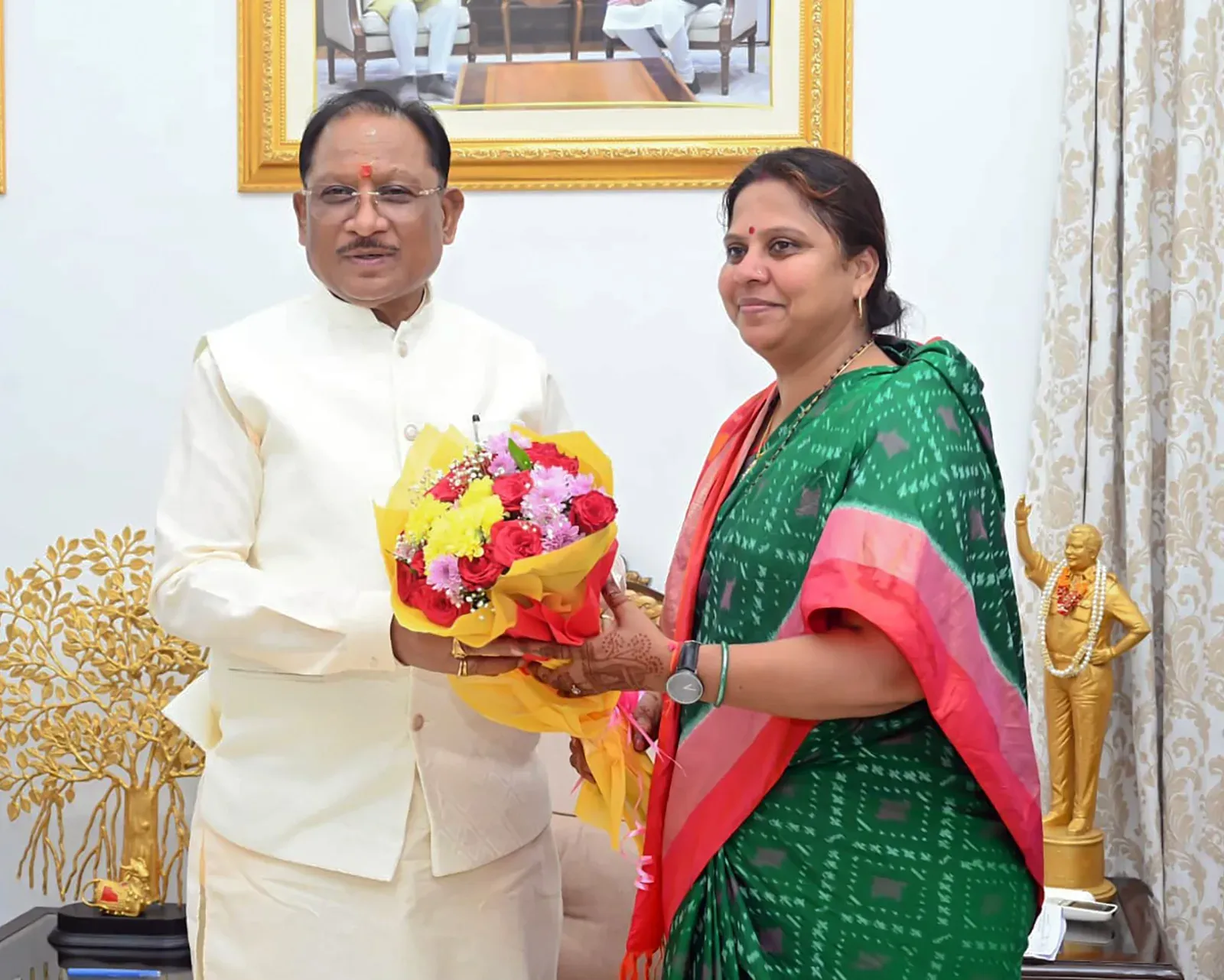CM Sai Meets BJP Mahila Morcha's New National Chief in Raipur