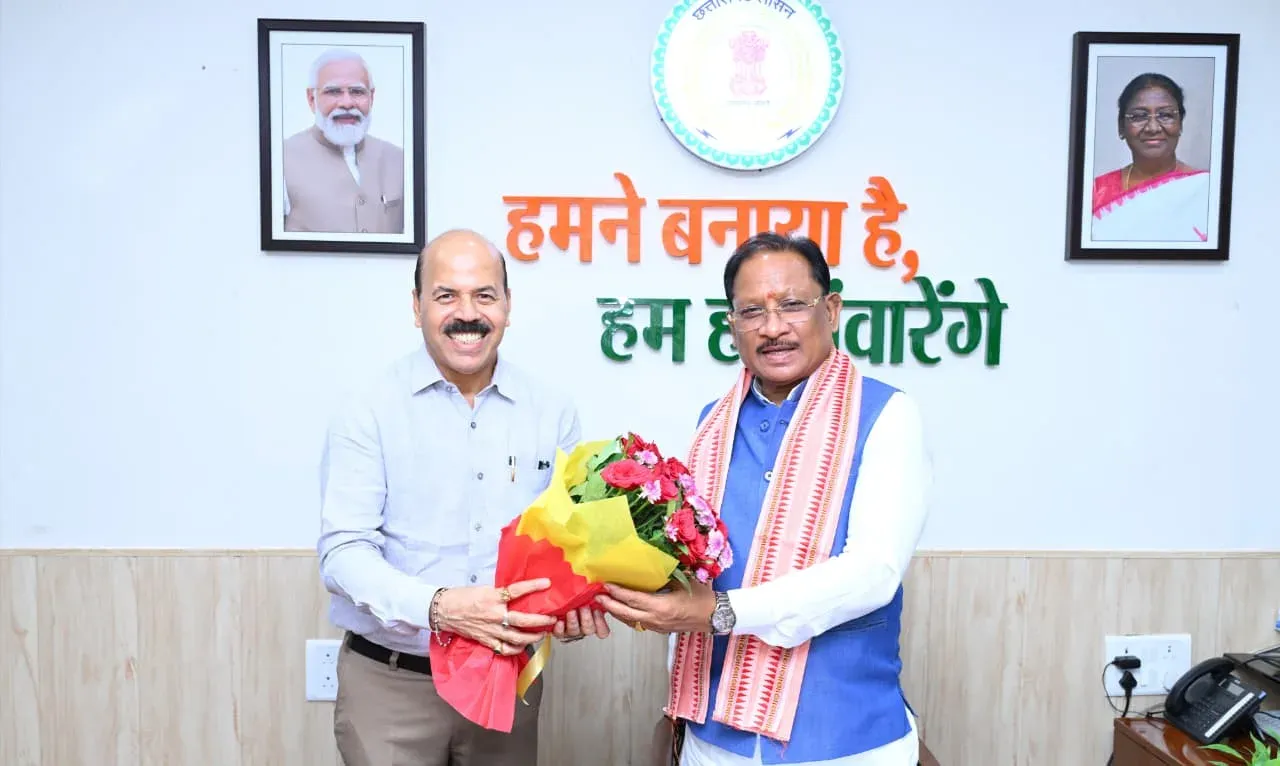 CM Sai Meets IGKV Vice Chancellor on Agri Education