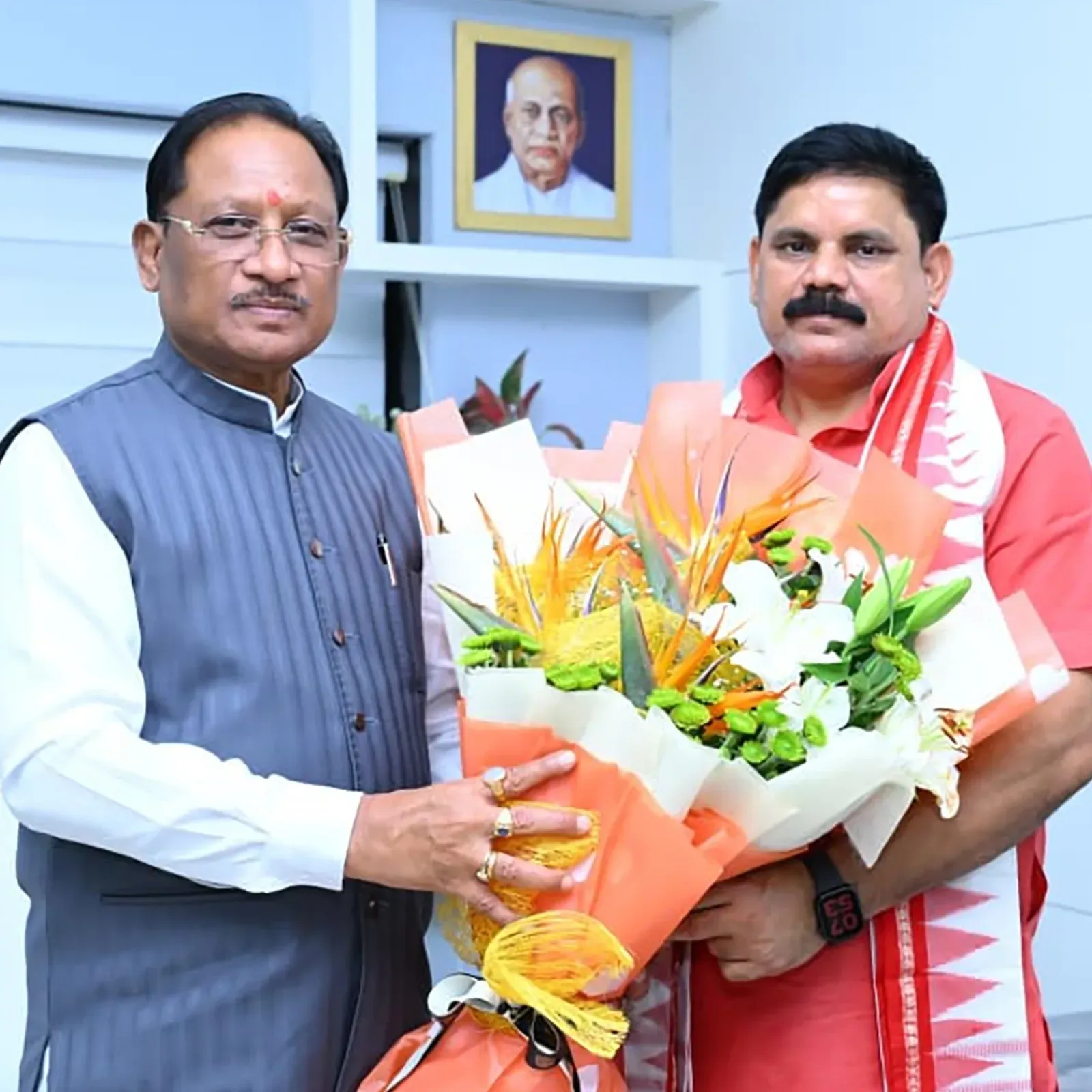 CM Sai Meets Union Minister Dubey on Coal and Mineral Use