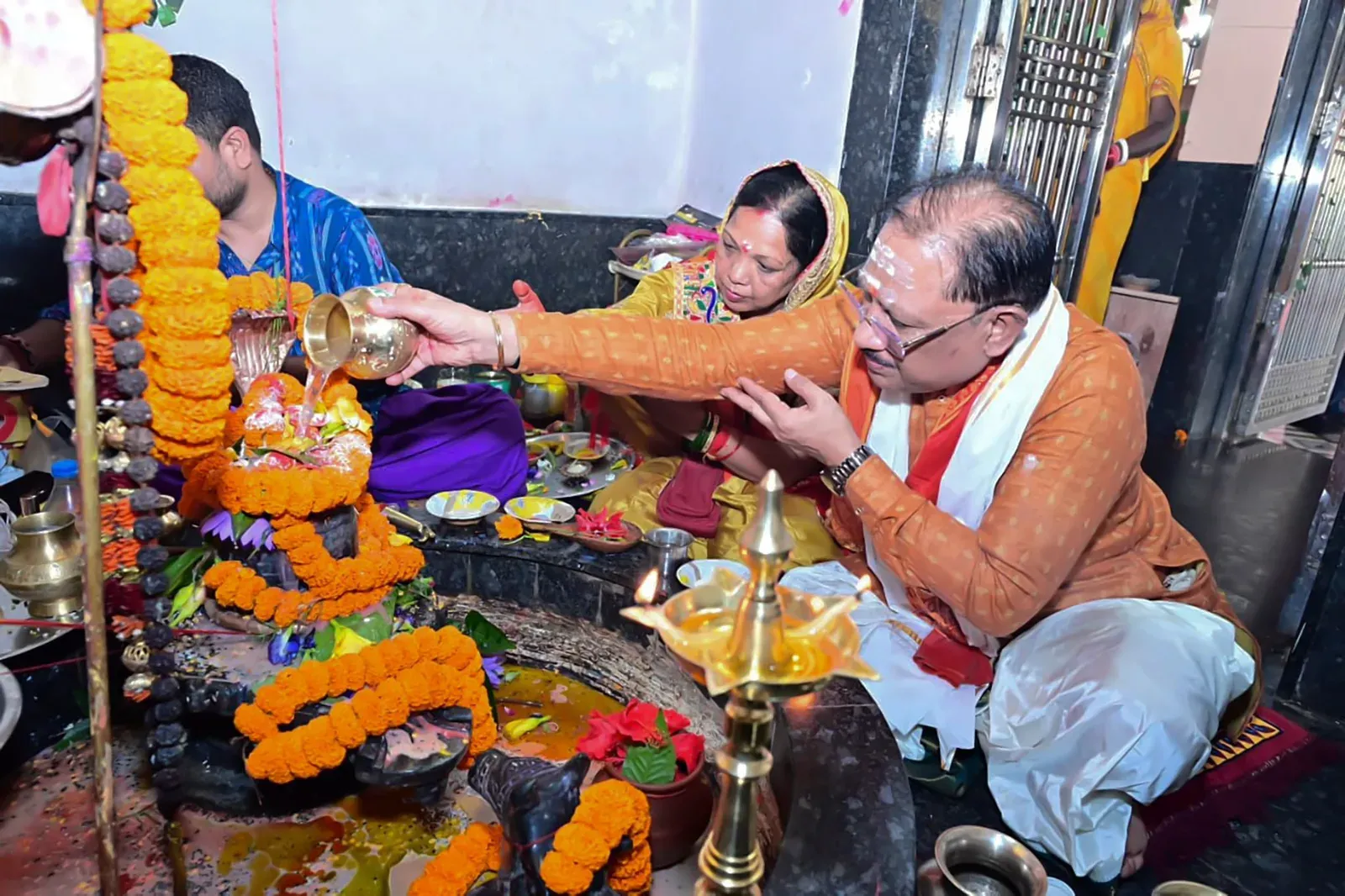 CM Sai Offers Prayers at Phaleshwarnath Temple on Nag Panchami