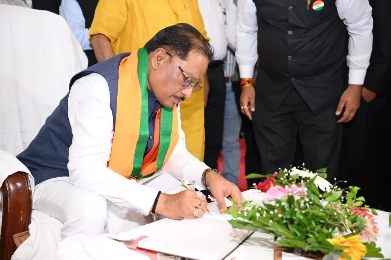 CM Sai Opens 7-Day Photo Exhibition in Raipur on Independence Day