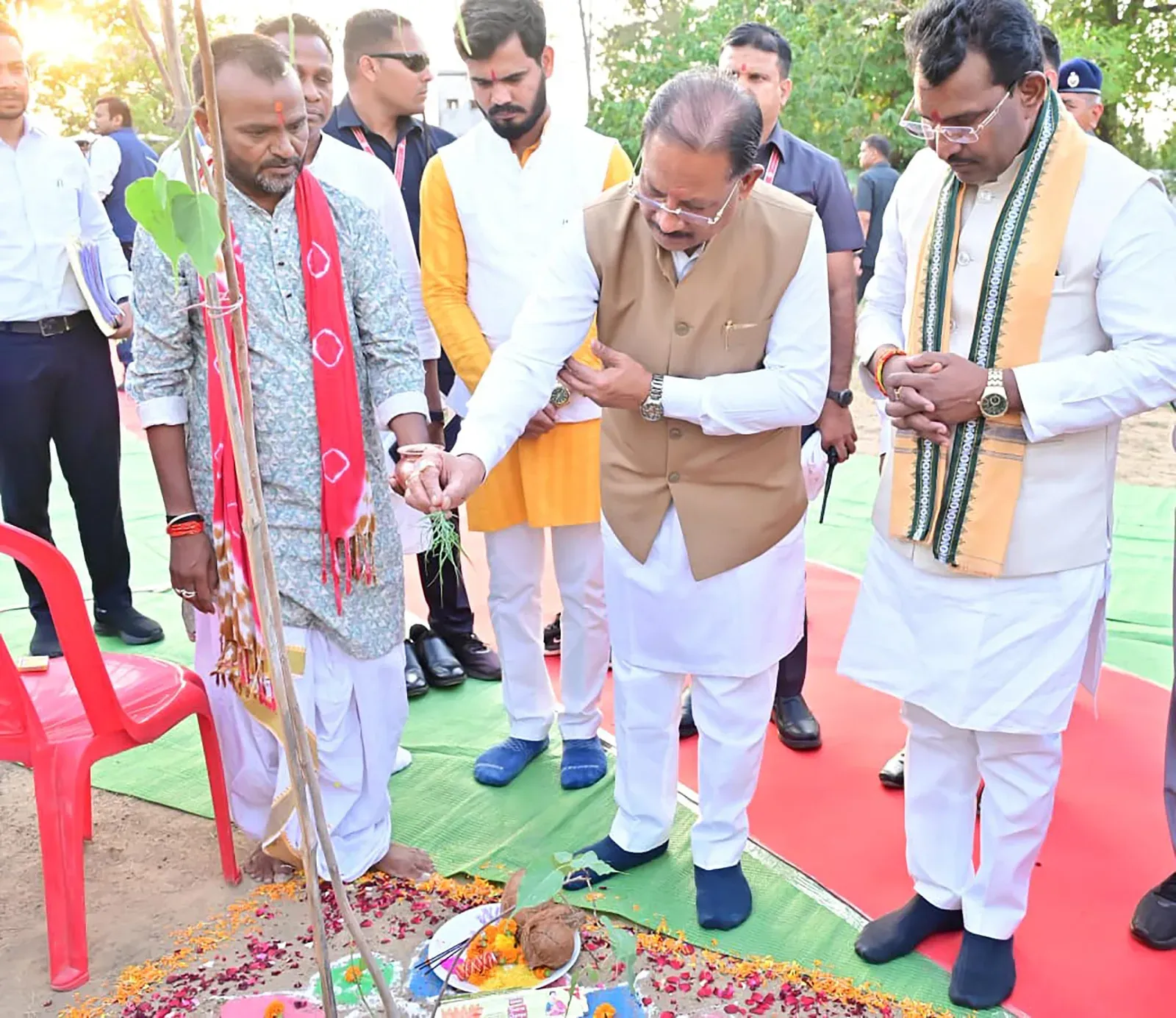 CM Sai Plants Peepal Sapling Under 'Ek Ped Maa Ke Naam' in Gariaband