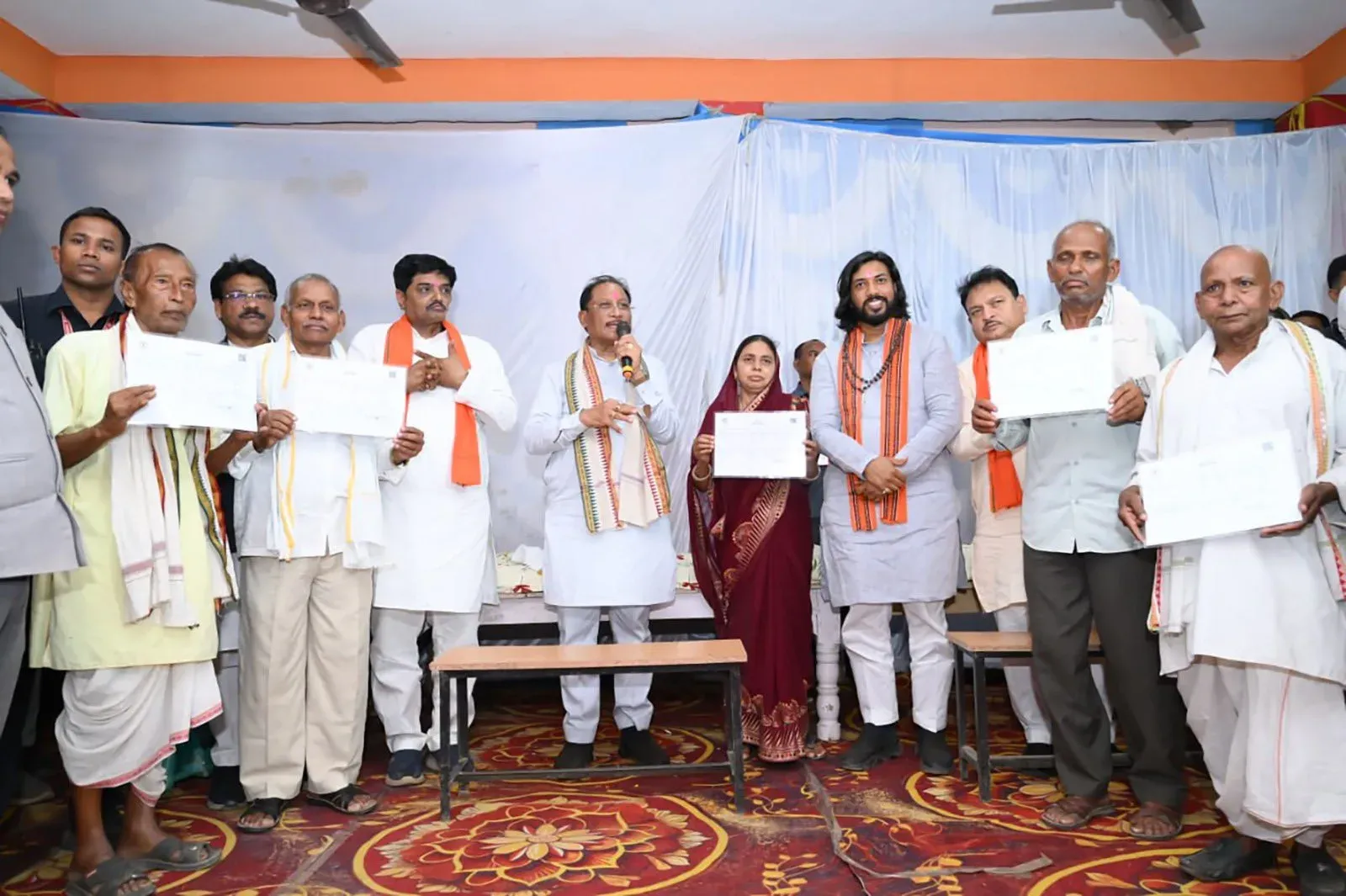 CM Sai Visits Kosrangi Village, Distributes SVAMITVA Property Cards