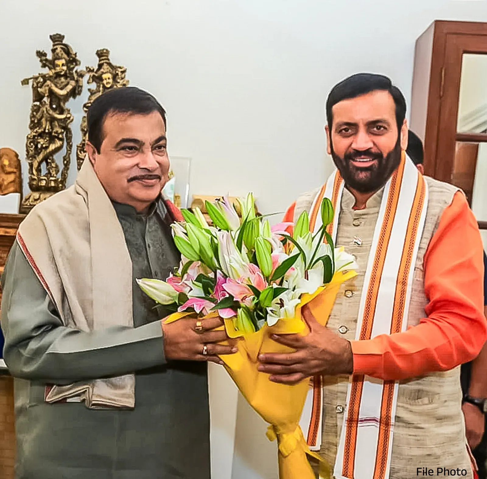 CM Saini Greets Nitin Gadkari on Birthday, Hails Highway Legacy