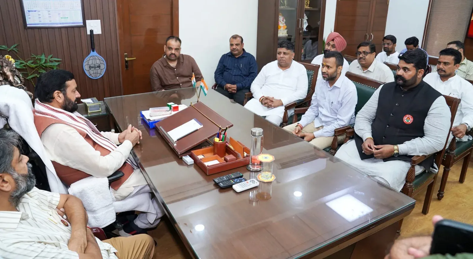 CM Saini meets BJP youth workers from Punjab